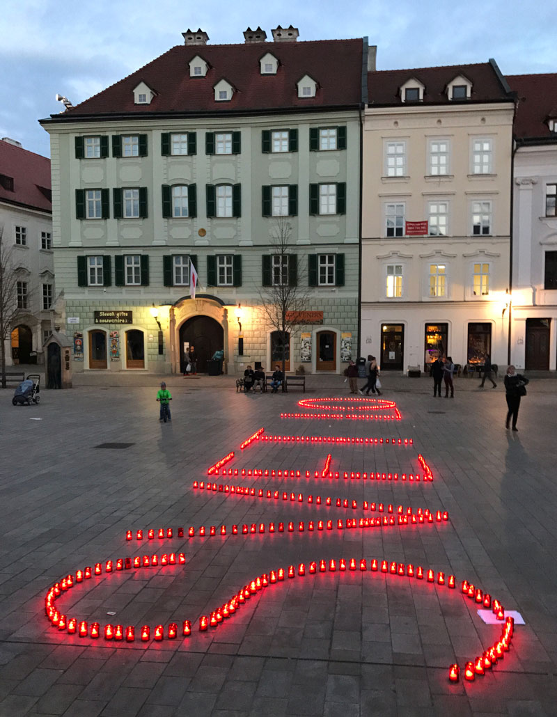 SVETLO place Hlavn nmestie, Bratislava